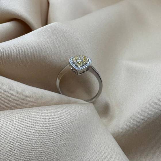 0.50ct VVS/F-G Natural Round Diamond Halo Shoulder Set Ring in 18k White Gold