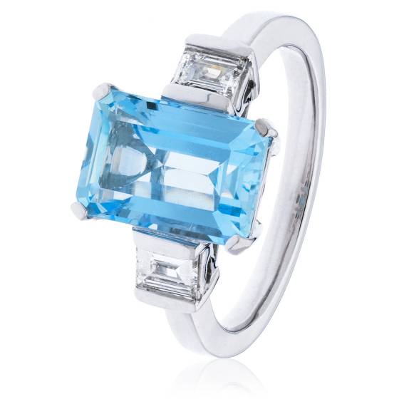 HREGAQ1128 Three Stone Aquamarine & Diamond Ring