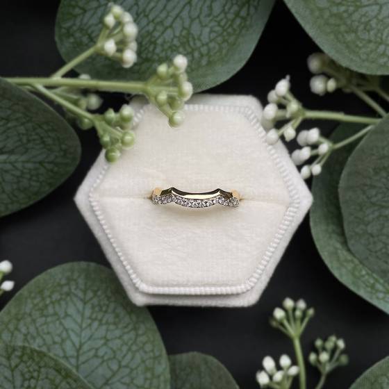 0.30ct VS/E-F Round Natural Diamond Shaped Wedding Band