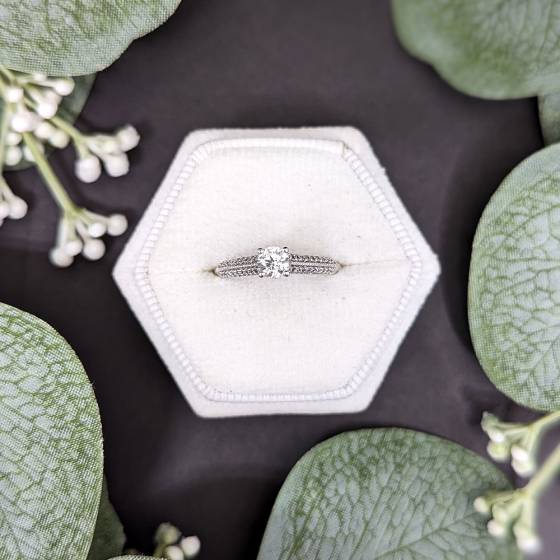 0.50ct VS/E-F Round Natural Diamond Vintage Ring