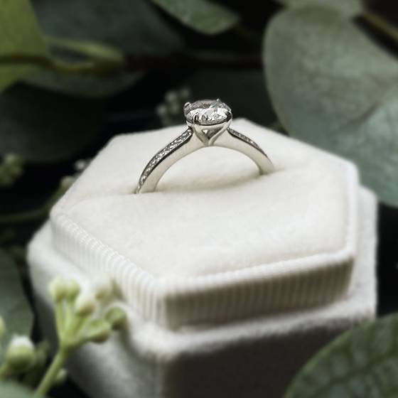 1.15ct SI2/E Round Natural Diamond Shoulder Set Ring