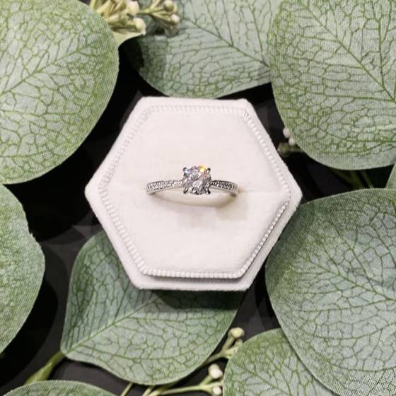 1.15ct I1/F Round Natural Diamond Shoulder Set Ring