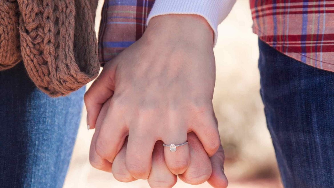 10 Engagement ring engravement ideas