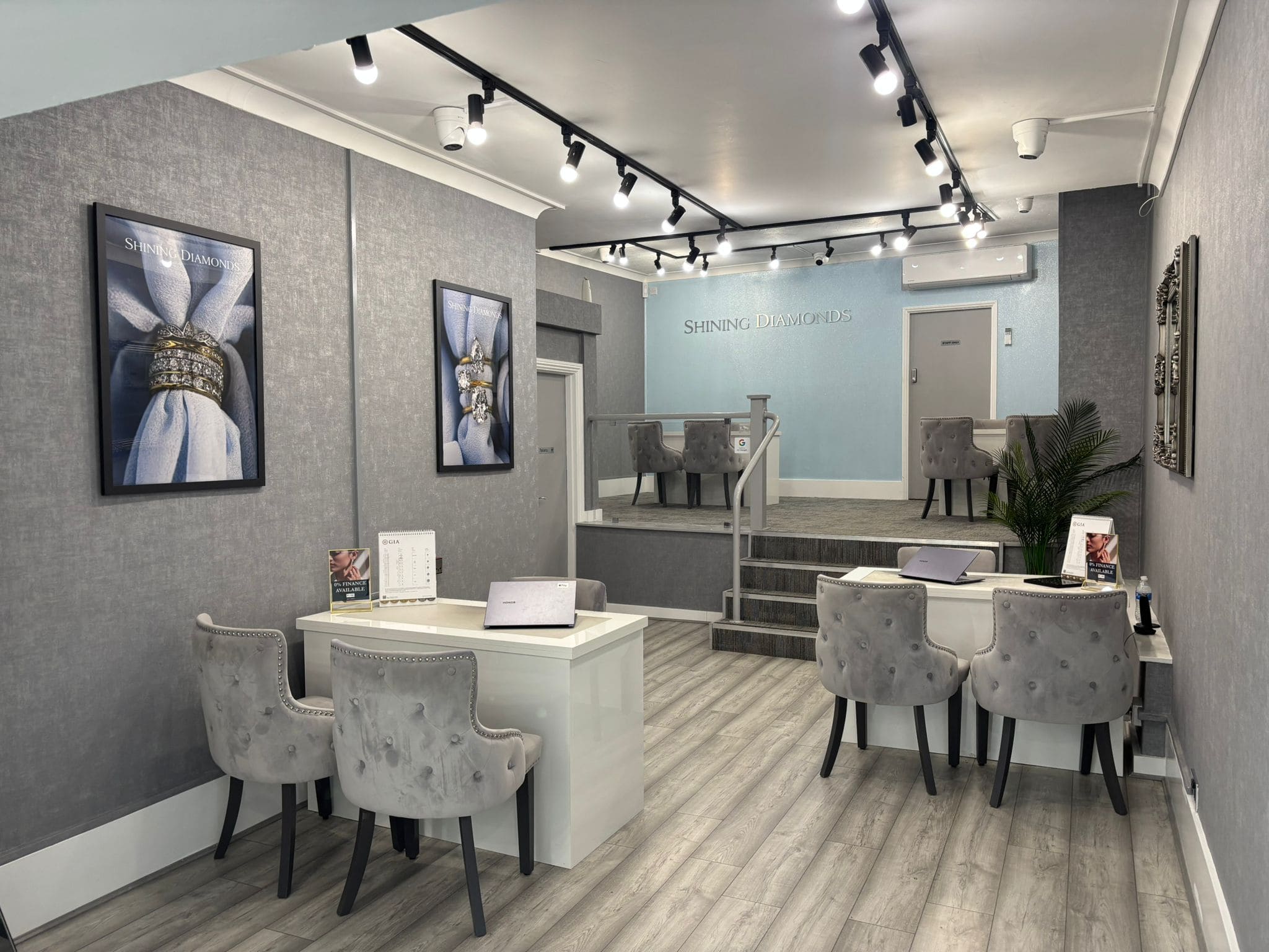 Brighton Store - Shining Diamonds