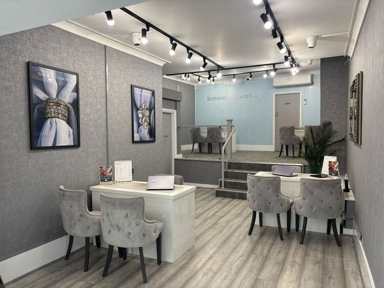 Brighton Store - Shining Diamond